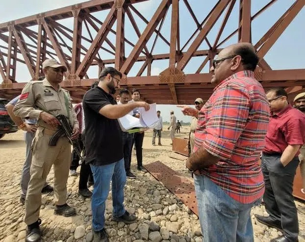 Dy CM inspects PMGSY bridges in Samba