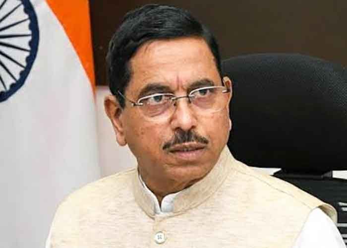 Centre to Form Joint Panel to Address Sugarcane Growers’ Issues, Says Pralhad Joshi