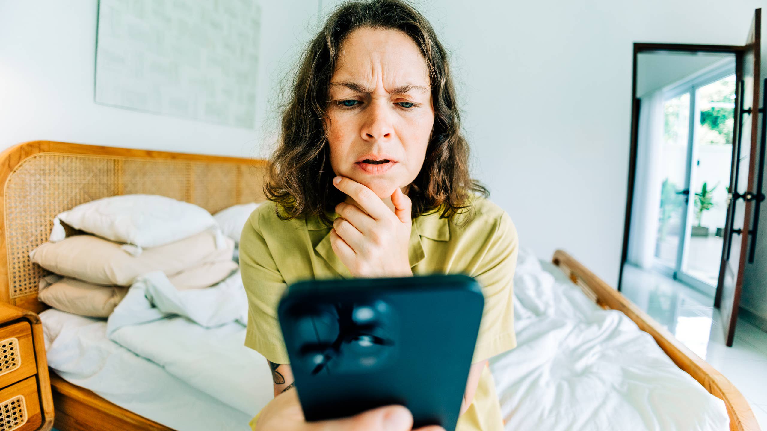 What Does ‘RN’ Mean in Texting? Here’s How It’s Used