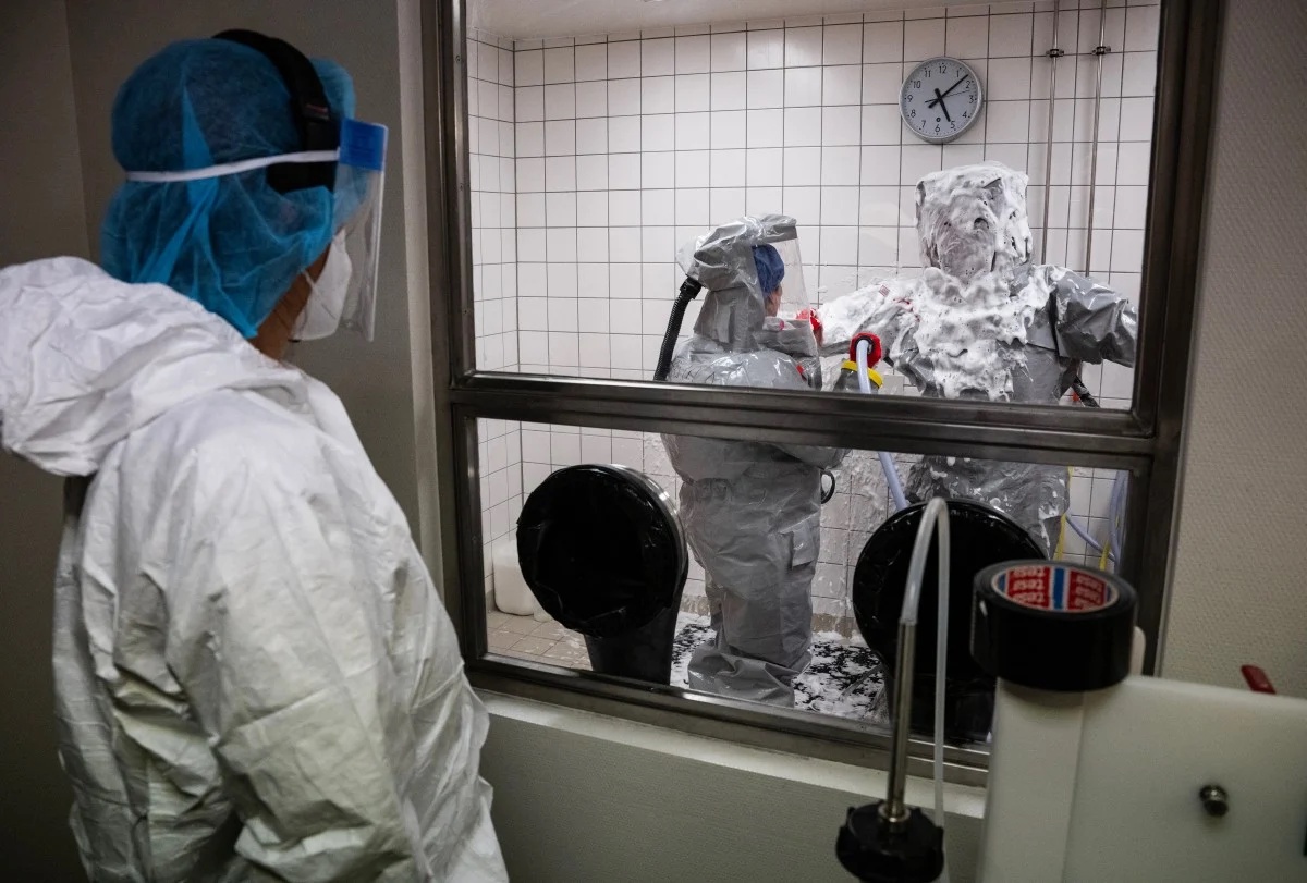 Morning recap: Ebola contacts hit 53, IG seeks 200% gratuity, other top stories