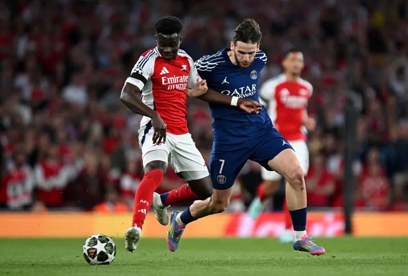 PSG winger Kvaratskhelia to undergo surgery after ACL tear
