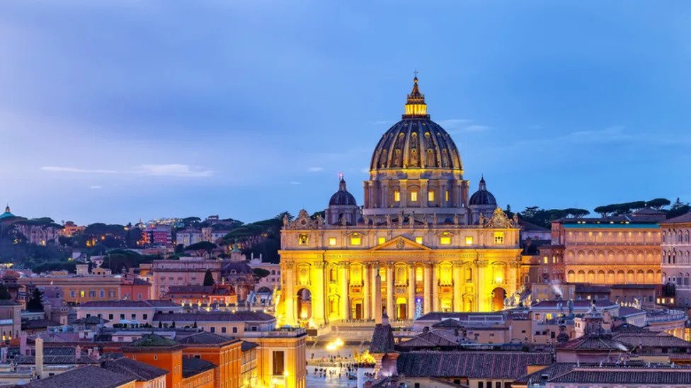 This Wildly Famous Tiny Destination Tops The List For Overcrowded Travel (But There’s One Less Crowded Spot)