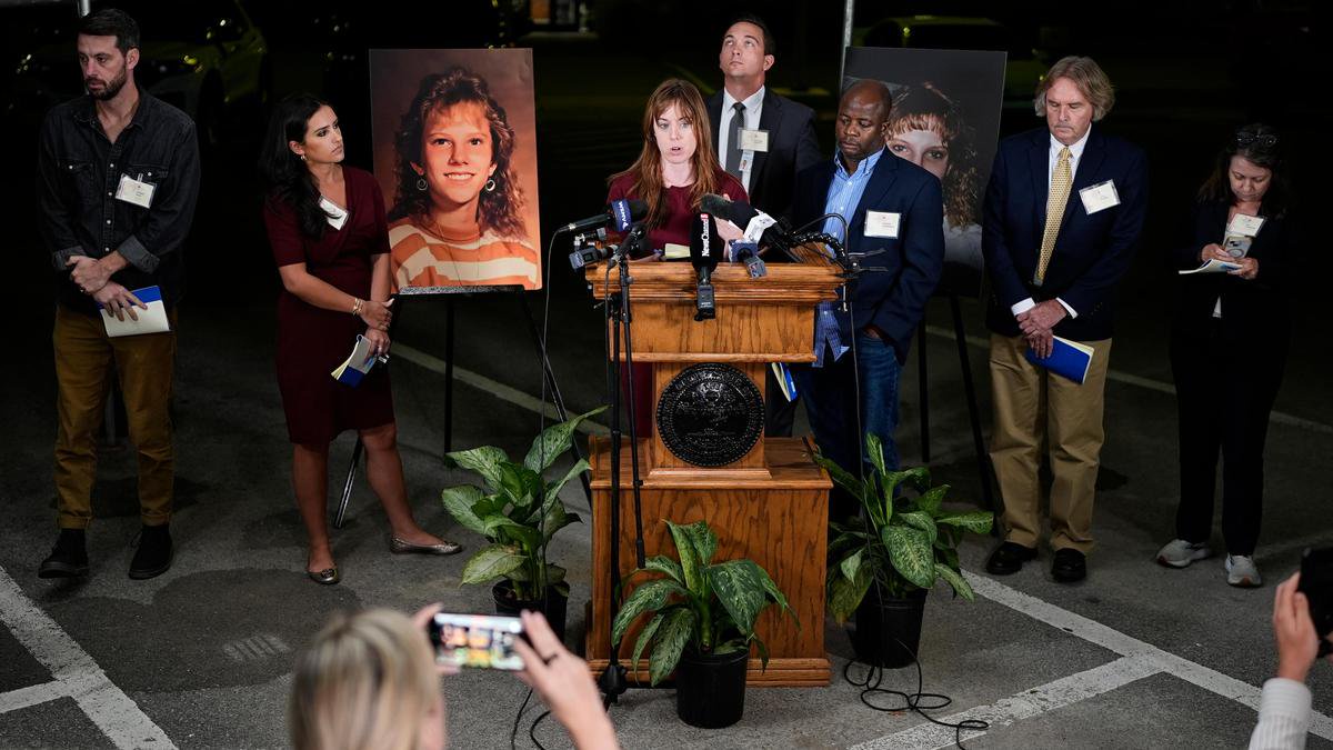 Tennessee execution survivor Christa Pike on ventilator, attorneys say