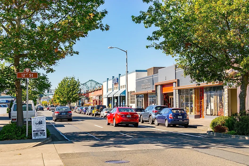 8 Pacific Coast Small Towns With Unmatched Friendliness