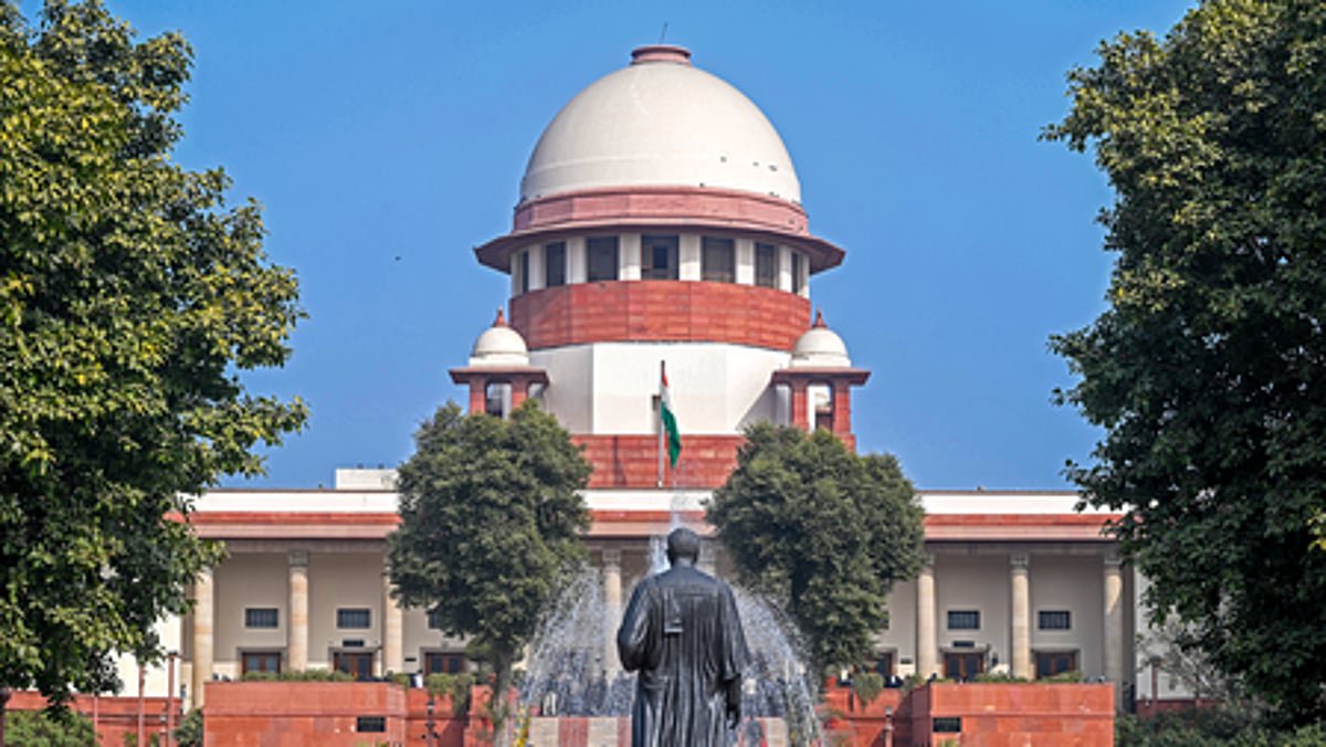 Everyone has equal right to access justice: SC declines former judicial officer’s plea for priority hearing