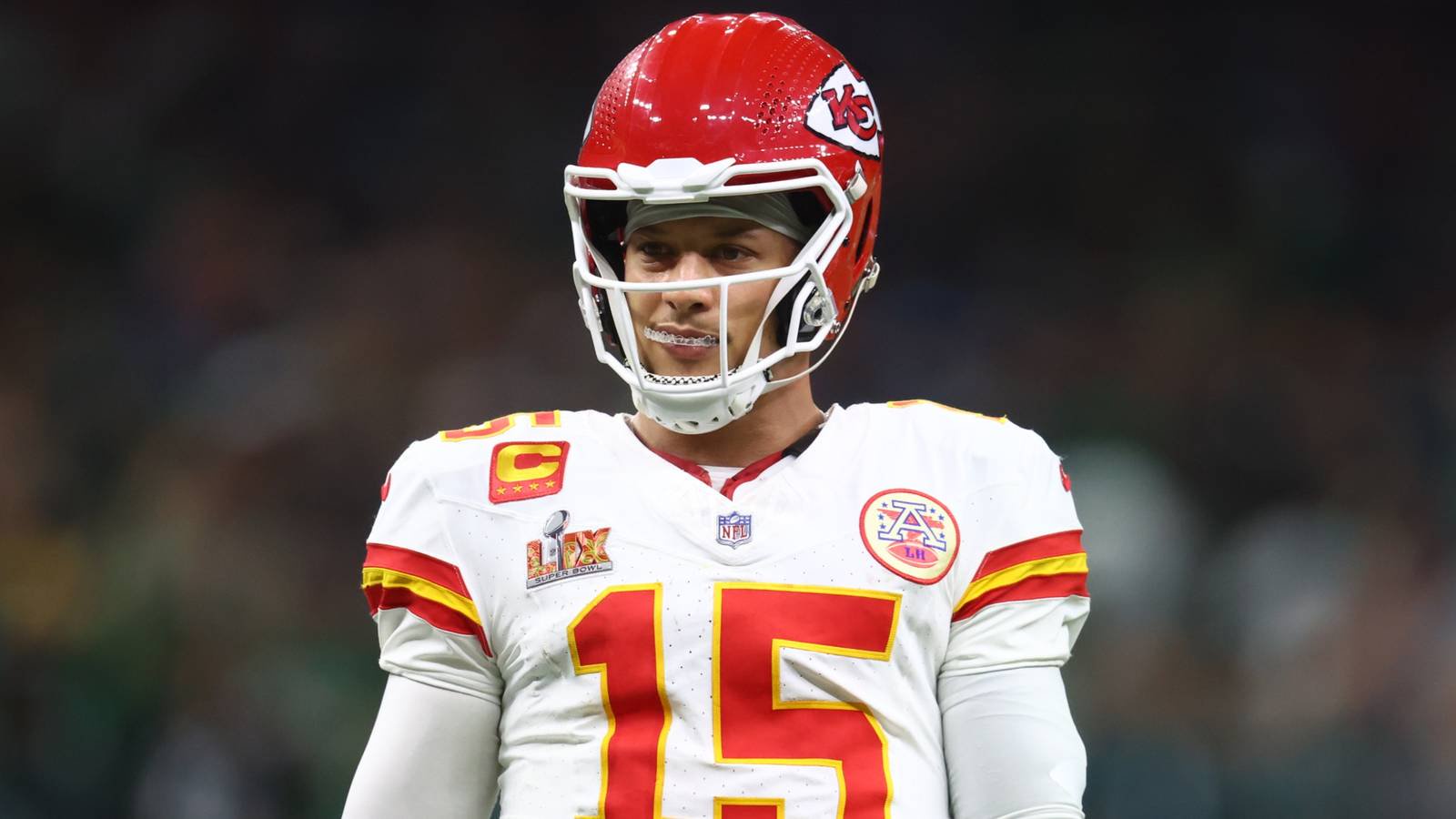 Patrick Mahomes’ backyard steals the show as fan films his massive home from a plane