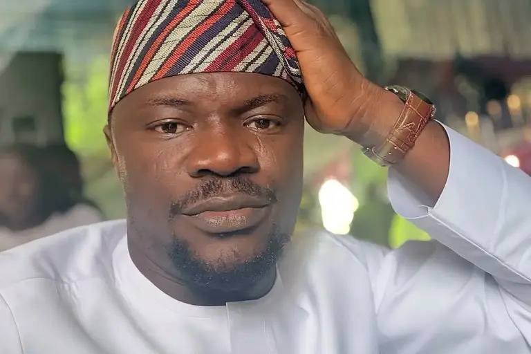 Gospel singer Toluwanisings is dead