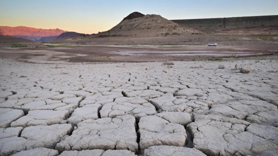 Human remains found as Lake Mead water levels fall
