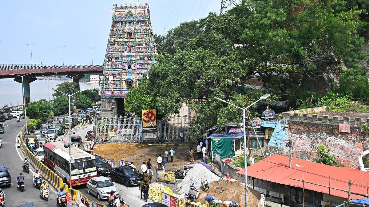 Vijayawada all set for Dasara Navarathri Utsavams and Saras Mela from October 11