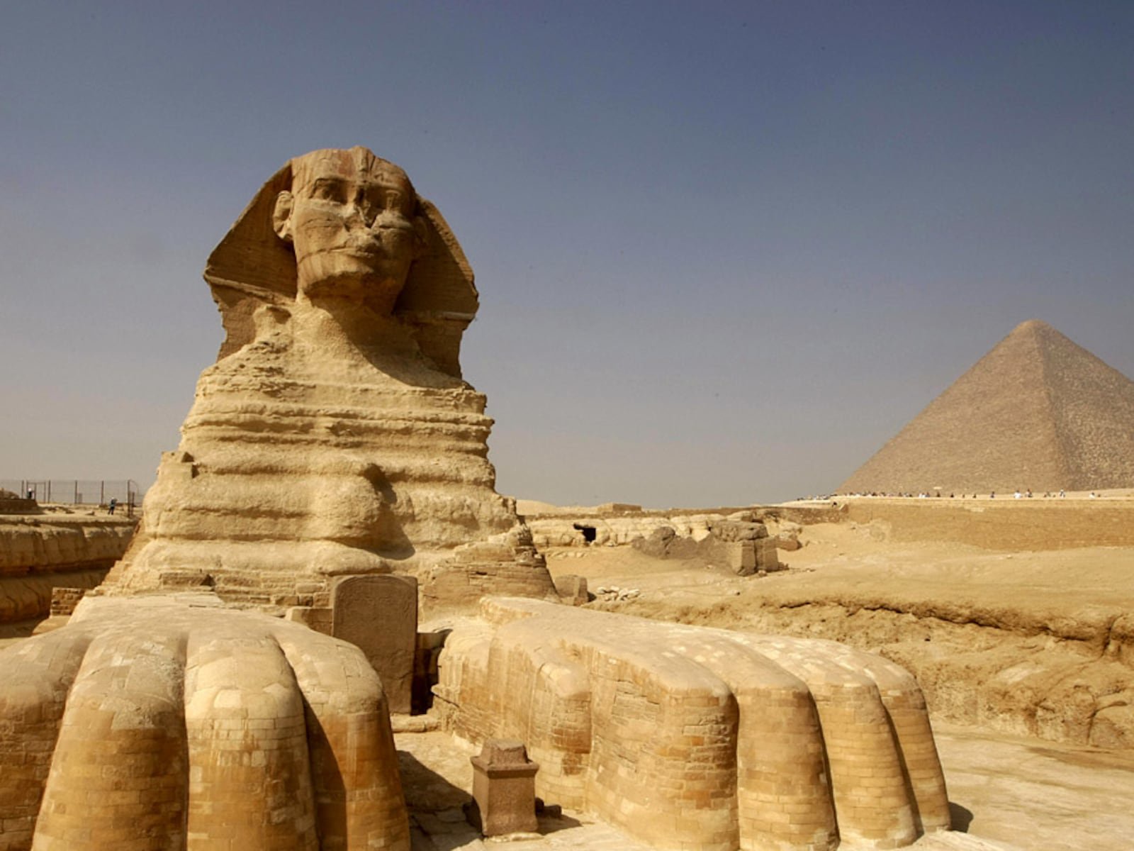 Scientists Make Jaw-Dropping Discovery in Rock Used to Build Sphinx