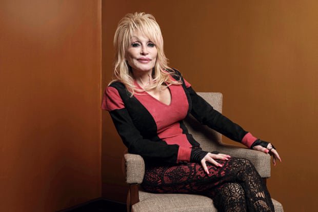 Dolly Parton’s estate alleges her nephew using barbed wire to avoid being served