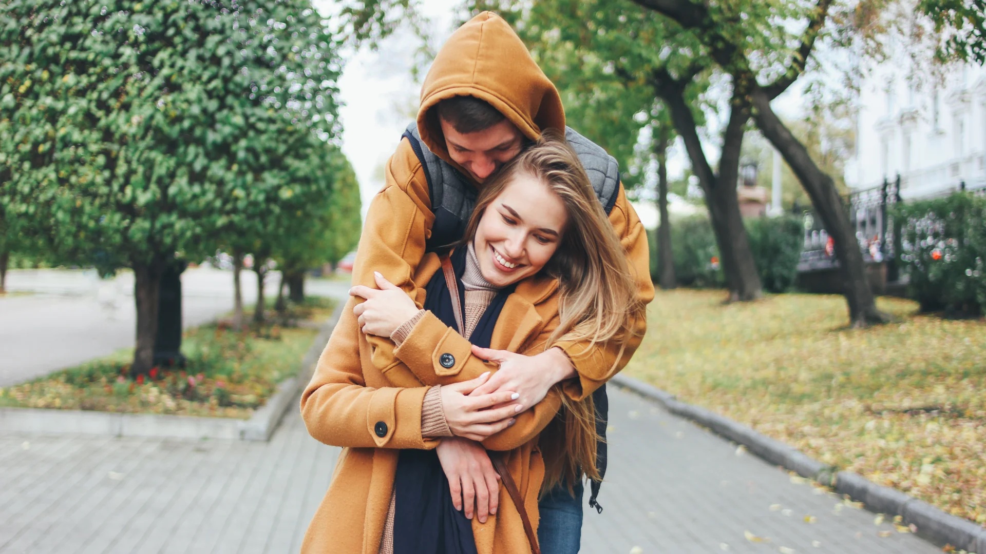 How to Keep a Woman Thinking About You All the Time