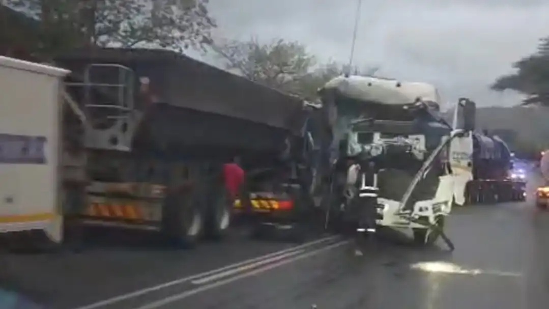 Watch: N2 closed after side tipper truck collides with abnormal load near Pongola