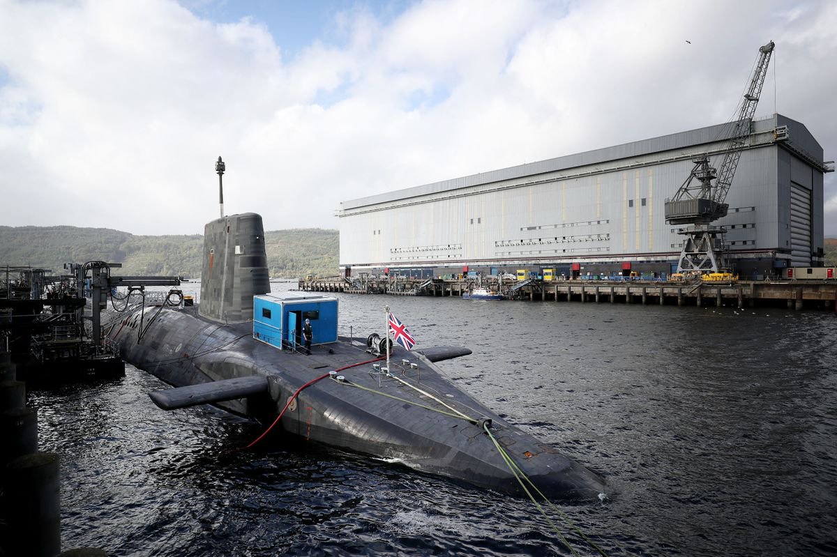 British nuclear submarines to use hoses in ‘worst case scenario’ defence despite Russia threat