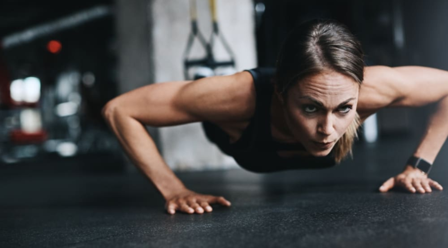 Close Grip vs Wide Grip Push Ups – Which Builds a Stronger Chest?