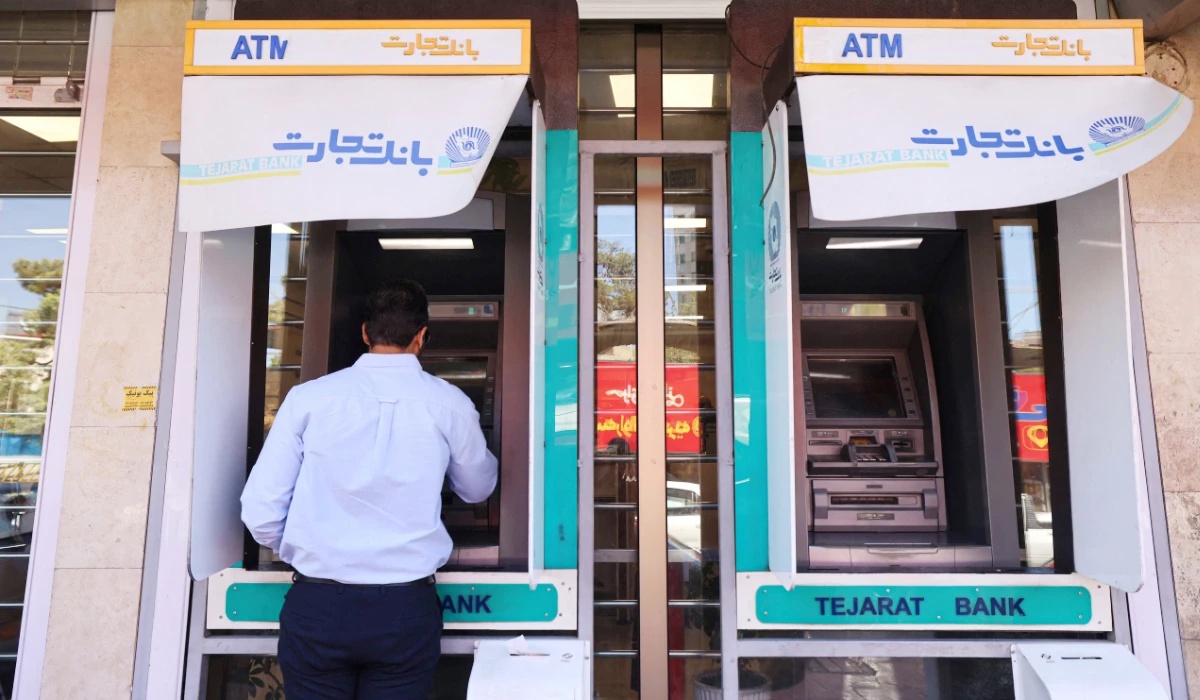 US warns foreign financial institutions not to do business with Iran