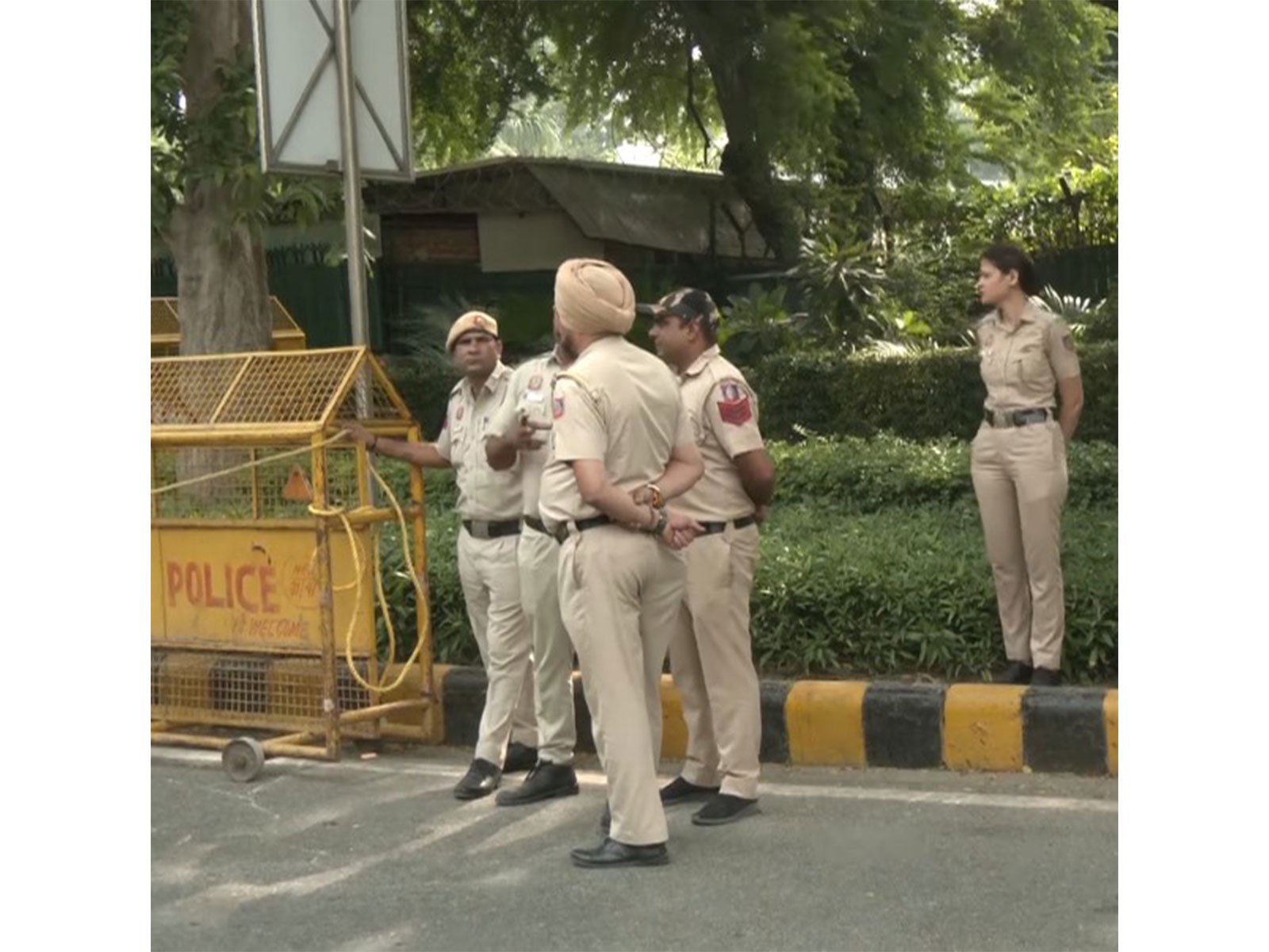 “Malicious intent”: Delhi Police says claim of cop resigning from services to join protest “misleading”