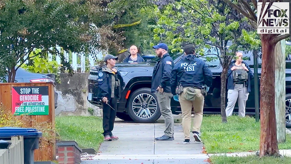Rep Ilhan Omar’s immigration history faces new scrutiny as federal investigators subpoena relatives