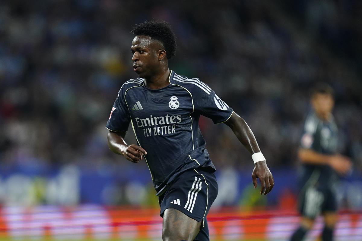 Real Madrid – Tirage de cheveux, carton rouge… la soirée cauchemardesque de Vinicius Jr face à Villarreal, il présente ses excuses