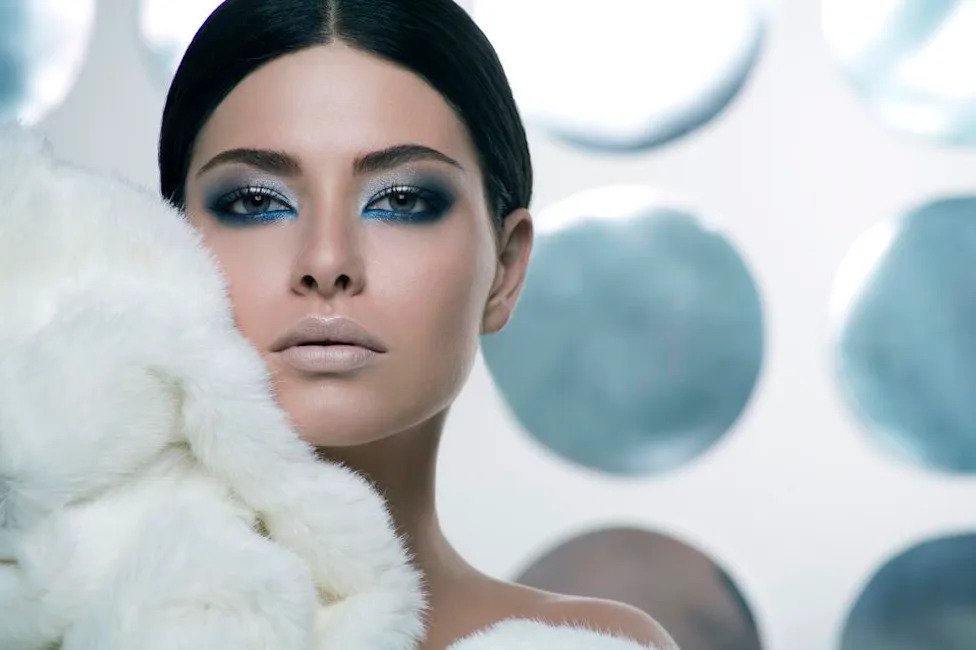 90’s Minimal Makeup Is Out, 2010’s Maximal Makeup Is In. Here’s How To Pull It Off.
