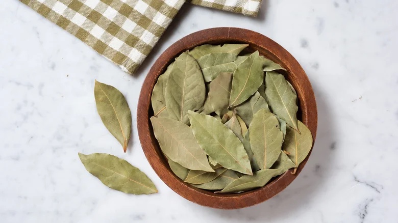 What To Consider Before Storing Bay Leaves In The Fridge