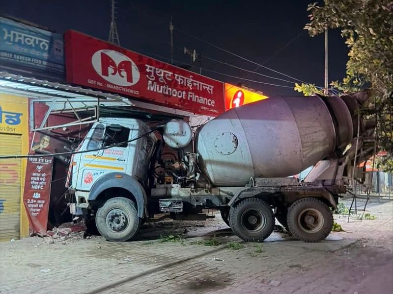 Speeding truck crashes into bank in Jakhal