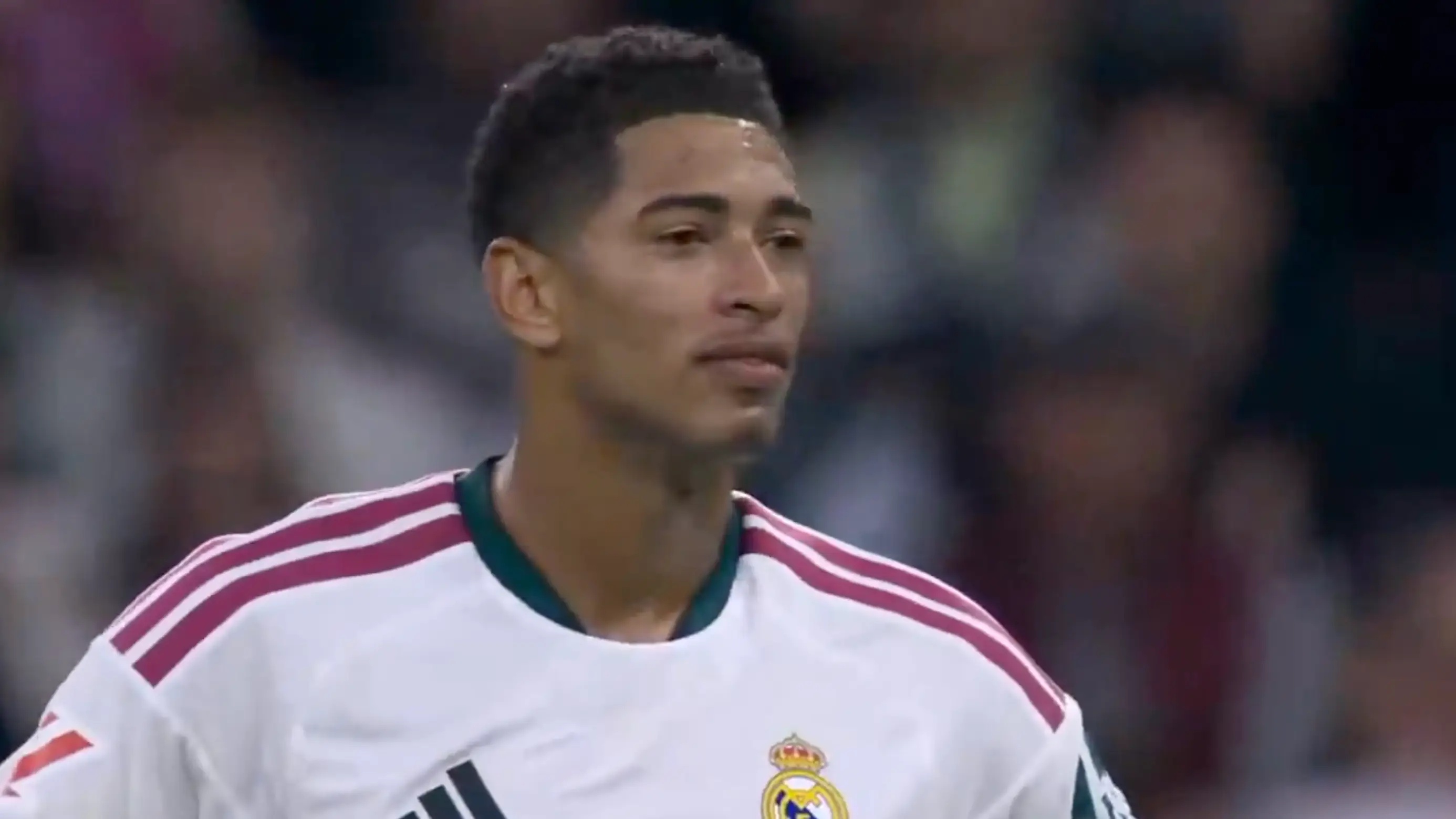 Fans convinced Jude Bellingham said ‘the game’s gone’ after Vinicius Jr straight red card vs Villarreal