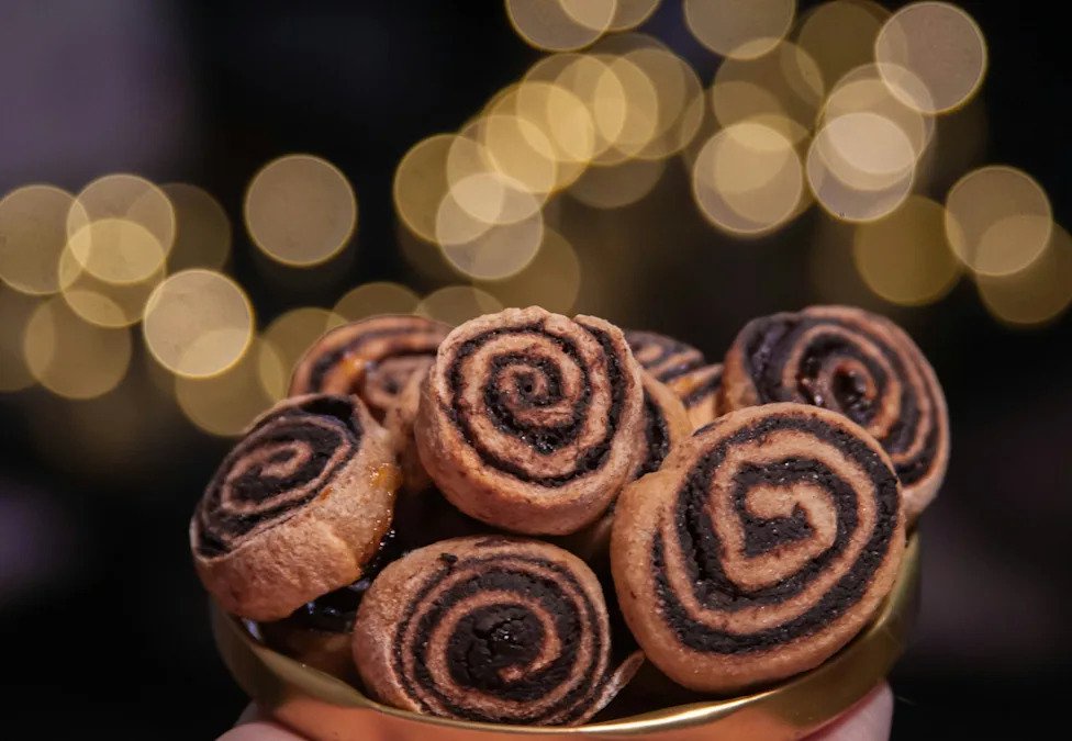 7 Tupperware party dishes, from California dip to date pinwheel cookies