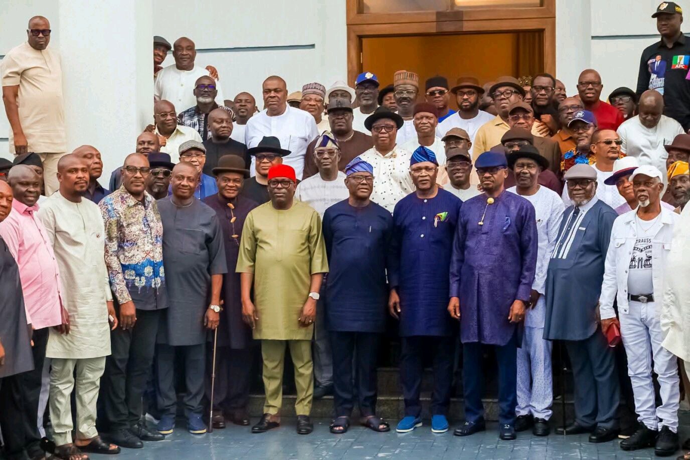Wike Leads 23 Rivers Council Chairmen, Lawmakers to Fresh Meeting With Fubara