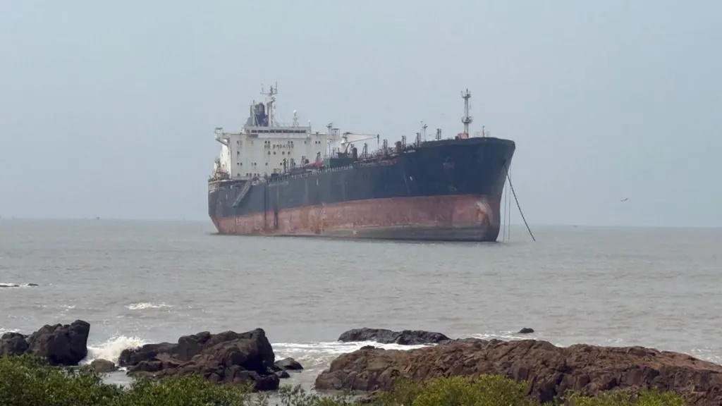 Four die in grounded ship during suspected theft in Mumbai waters