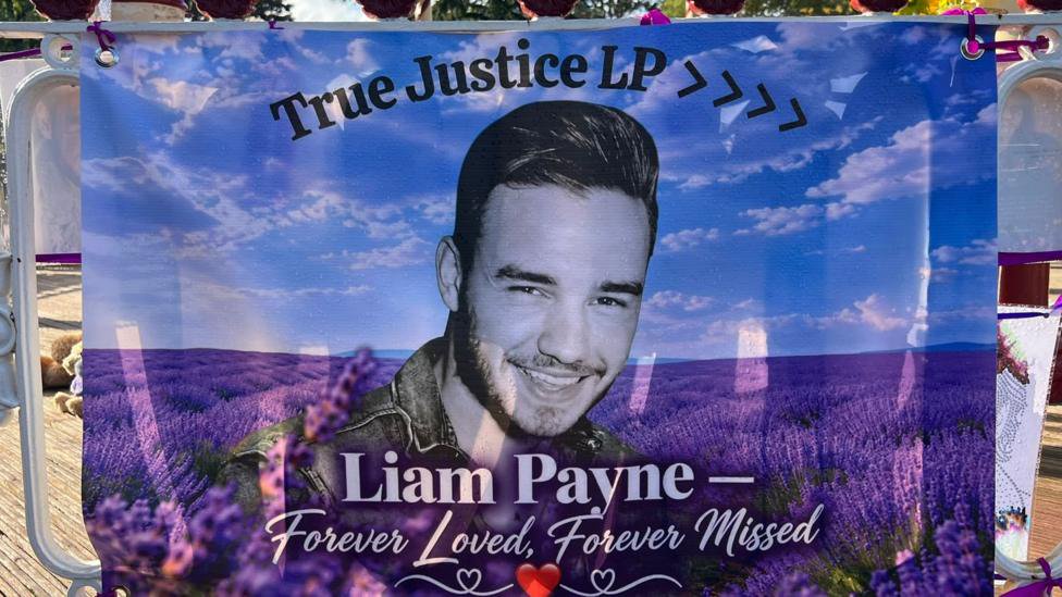 Fans pay tribute to Liam Payne two years on