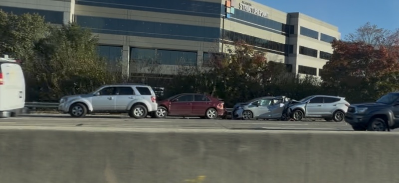 Multi-car pileup leaves woman dead on I-465 near Keystone Ave