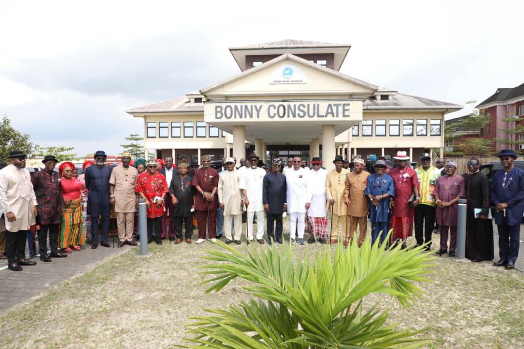 Nyesom Wike Meets Bonny Monarch, Says Bonny-Bodo Road Justifies Tinubu’s Second Term [Photos]