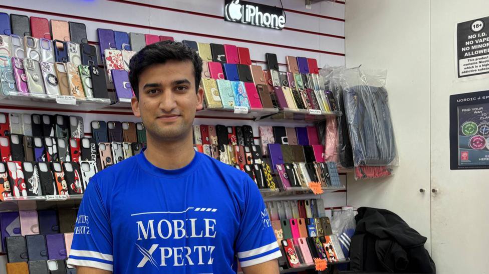 ‘We’re busy with vape and mobile phone customers’