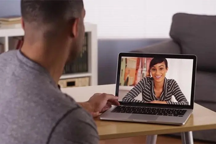 5 ways to keep your long-distance relationship strong