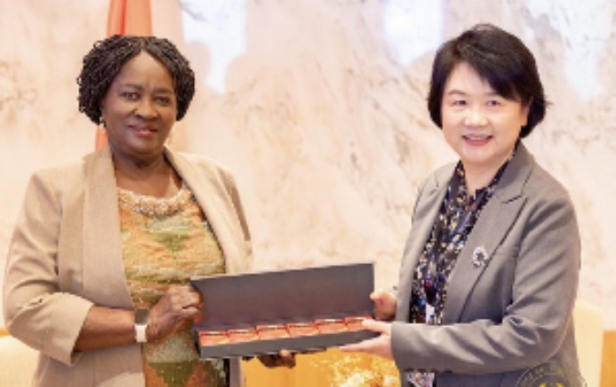 Ghana’s Vice-President Urges Chinese Investors to Build More Factories and Create Jobs