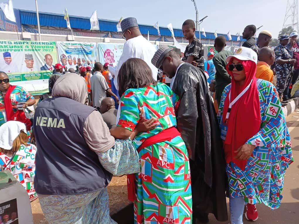 NEMA treats 2 injured women at APC campaign flag-off in Kaduna