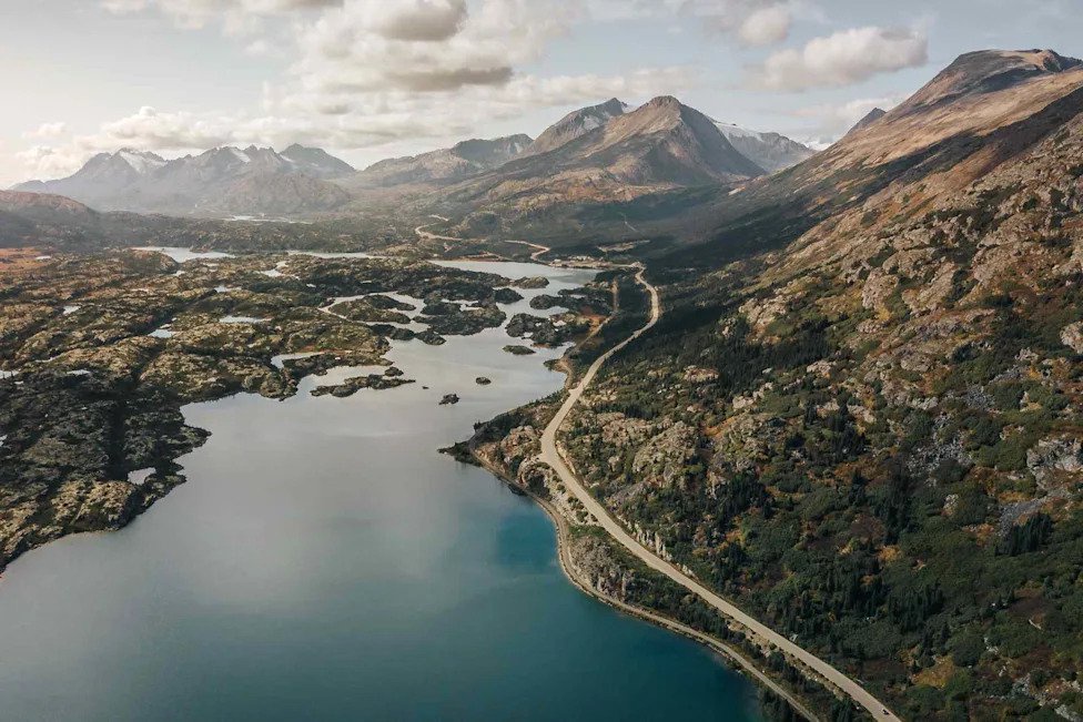 This 360-mile Drive Is One of North America’s Most Beautiful—With Small Towns, Alpine Lakes, and Stunning Mountain Views
