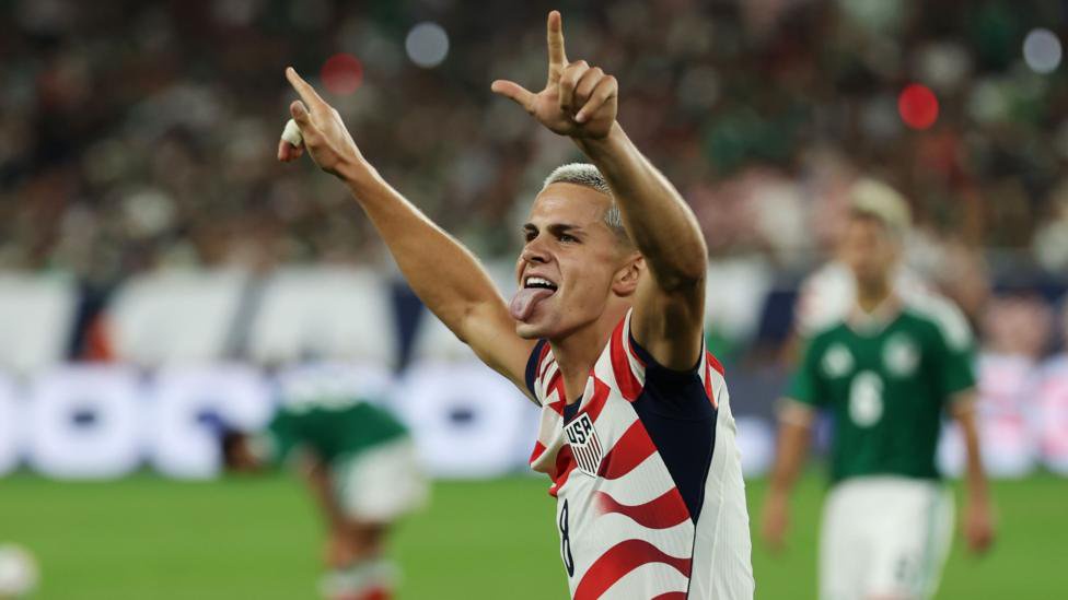 Man City signing Sullivan becomes youngest US goalscorer