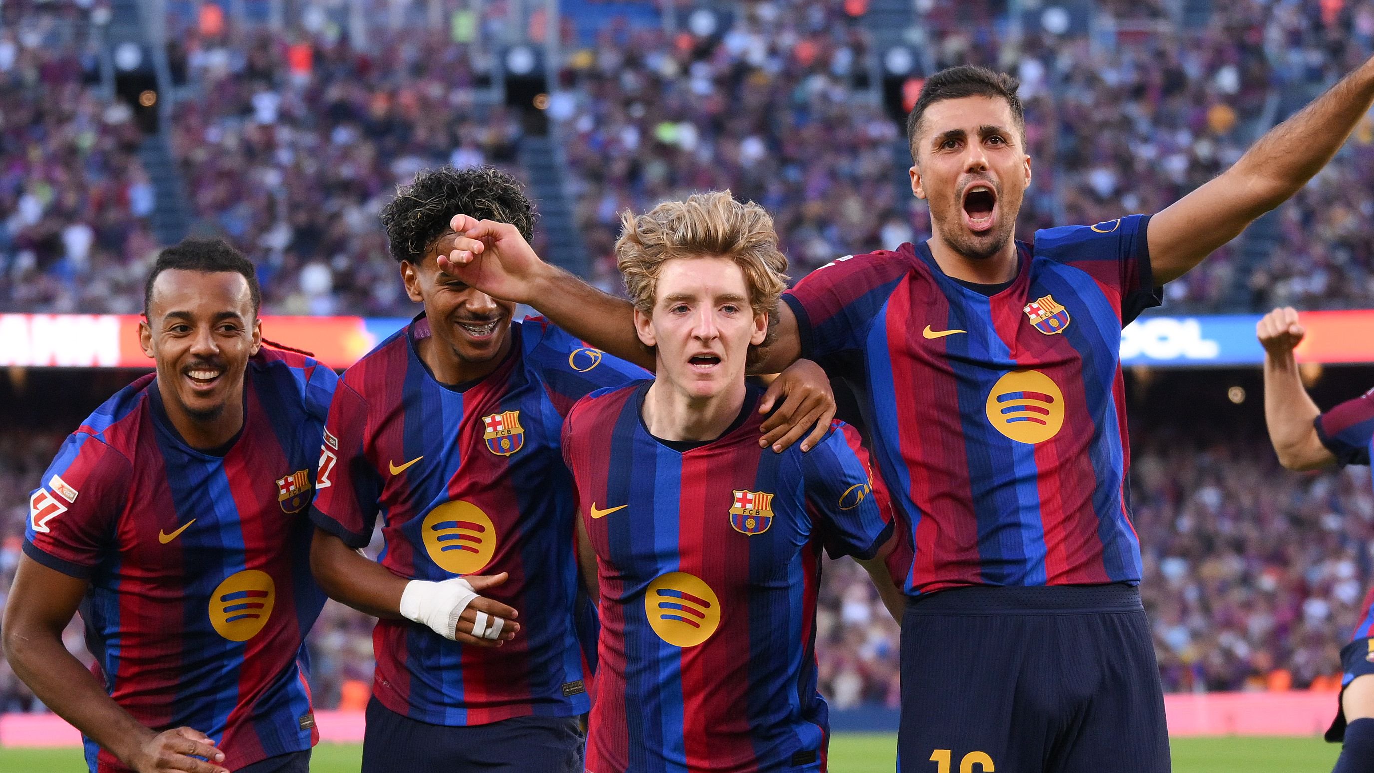 Barcelona repeat 2013 feat and chase a new record