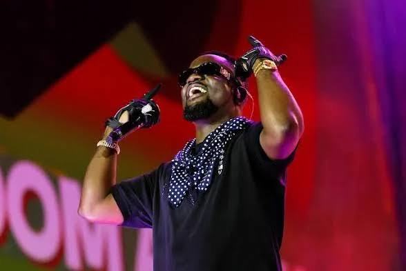 Sarkodie Pays Tribute to Daddy Lumba, Bernice Offei at Rapperholic 2026