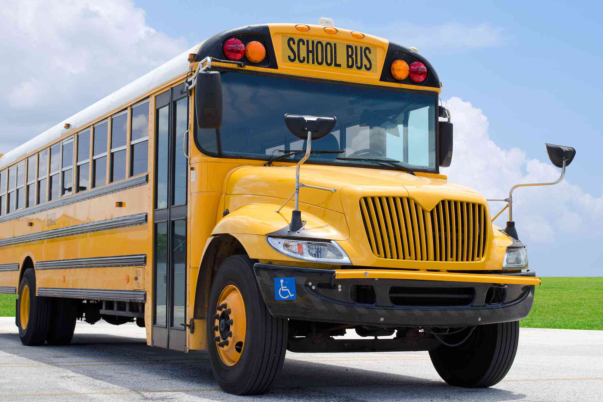 1 Dead, 4 Others Hospitalized After Head-On Highway Crash Involving School Bus Returning from Football Game in Tennessee