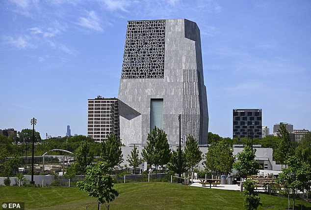Embarrassing blow for Barack Obama as workers at his ‘death star’ presidential center are already so fed up they’re leaving in droves… as stern letter is released