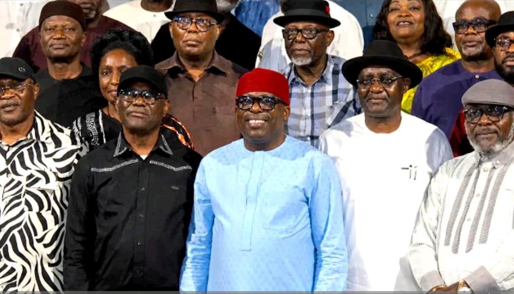Wike And His Band of Rainbow Coalition Members Visit Fubara At His Private Residence – VIDEO