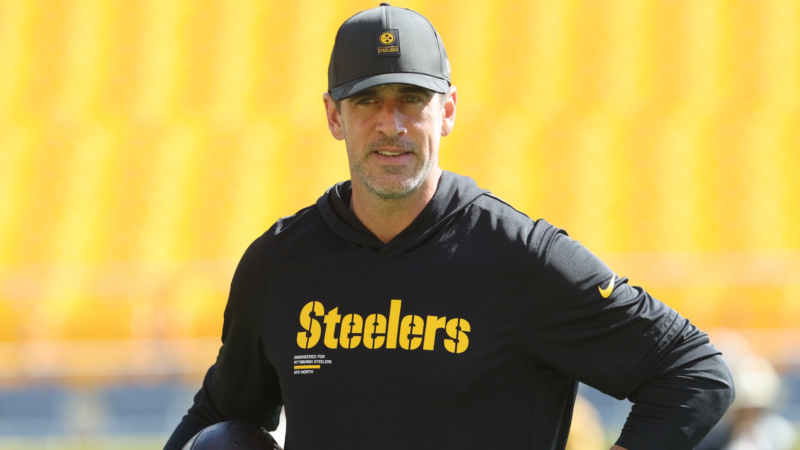 Steelers signing familiar face to reunite with Aaron Rodgers