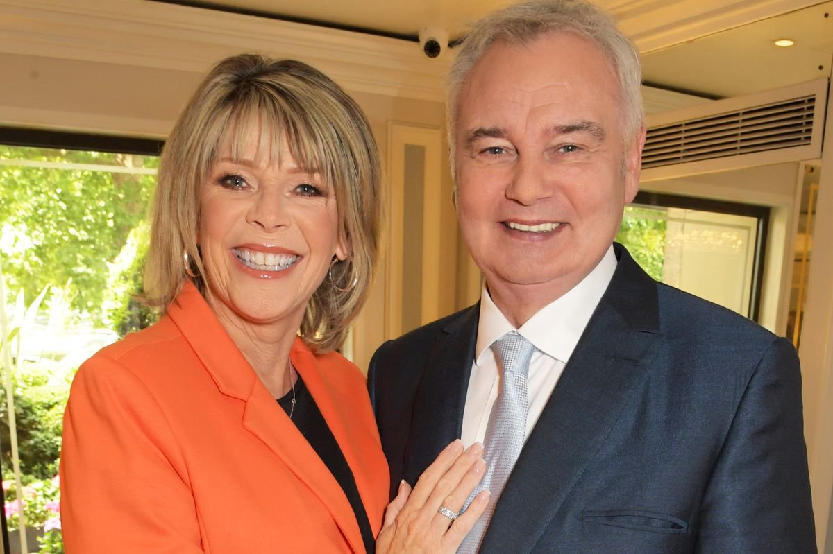 Ruth Langsford and Eamonn Holmes’ first wife ‘join forces to offer help’