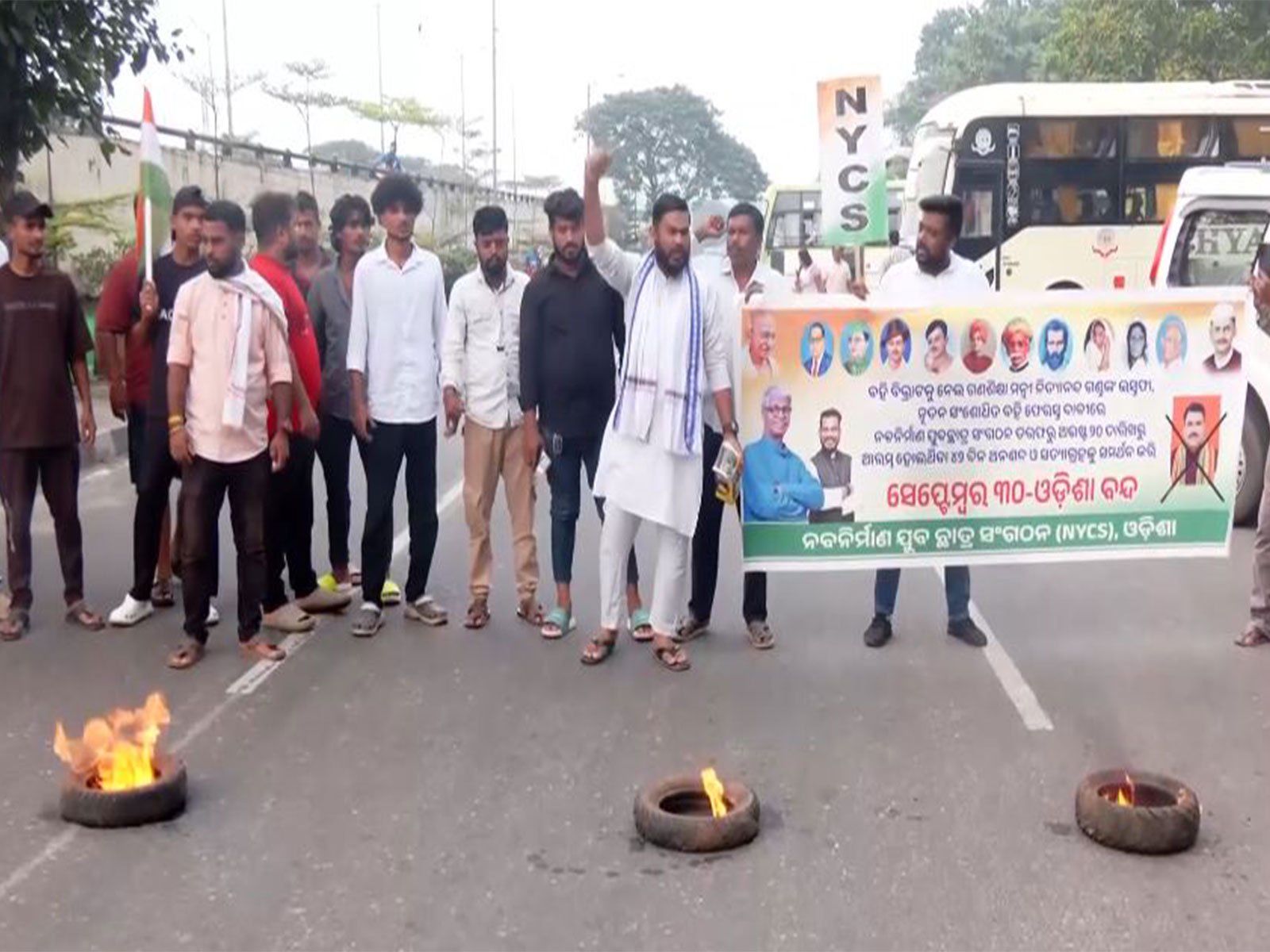 Odisha: Protest breaks out in Bhubaneswar over textbook errors; roads blocked, protesters demand Education Minister’s resignation
