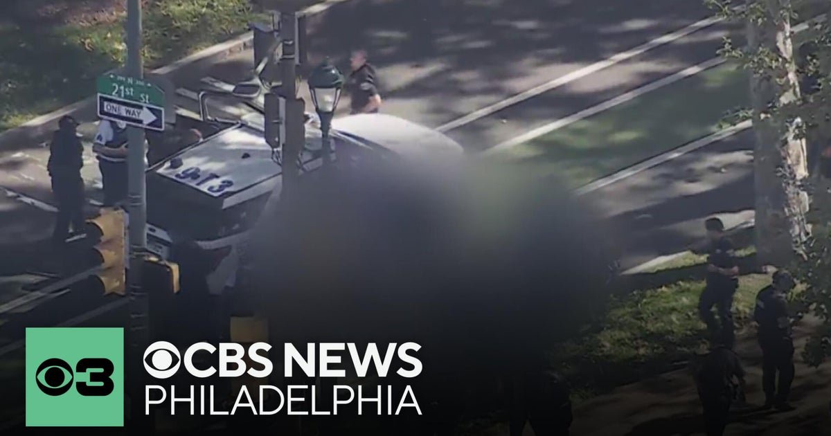 Officers shoot and kill man on Benjamin Franklin Parkway