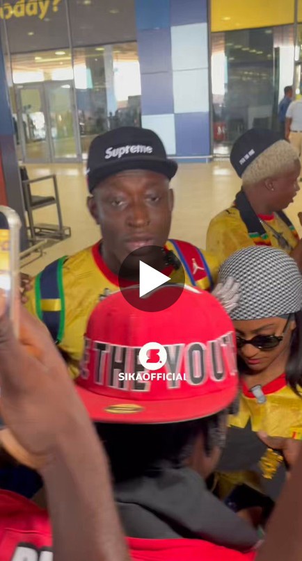 Carter Efe’s Arrival Sparks Airport Frenzy as Fans Storm Accra International Airport