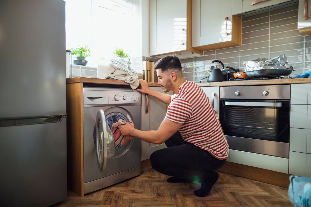 Best time of day to use your washing machine to help save money on energy bills